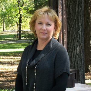 Meet your Posher, Cynthia